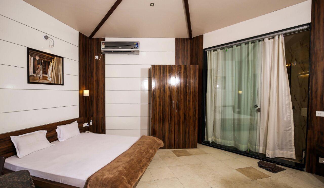 Sorina Hillside Resort Gorhe Khurd Exterior photo